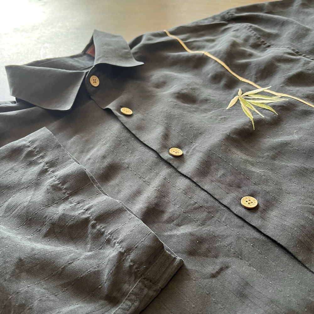 Bamboo Cay Mens M Shirt Embroidered Bamboo Floral Tropical Hawaiian Embroidered